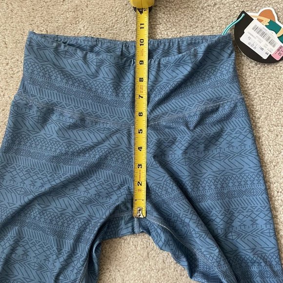 Half Moon by Modern Movement Crop Leggings Womens Size Small Blue Cut Out NEW - Picture 9 of 11